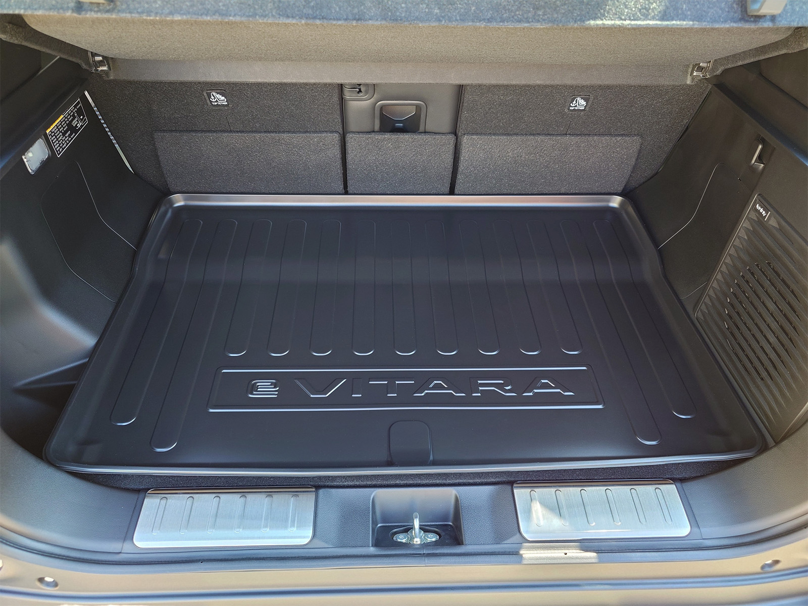 Kofferraumwanne aus Gummi für den Suzuki eVitara
